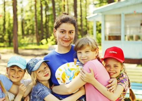 Детский лагерь Мир в Кирове на лето 2027 — путёвка для детей 6-14 лет